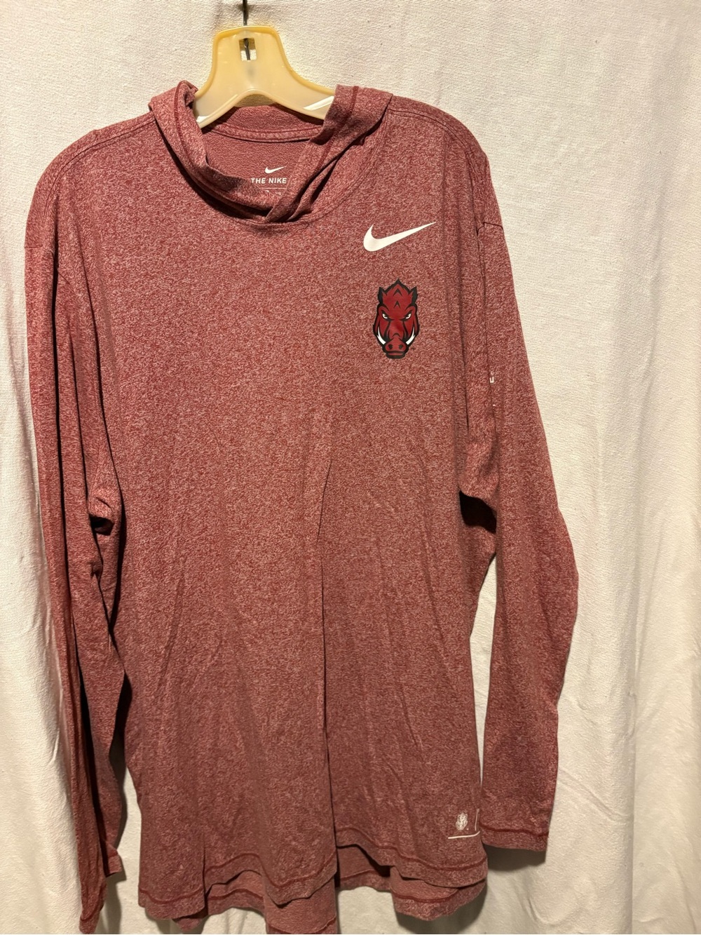 Nike Men’s Maroon Heather Long-Sleeve Hooded Performance Shirt